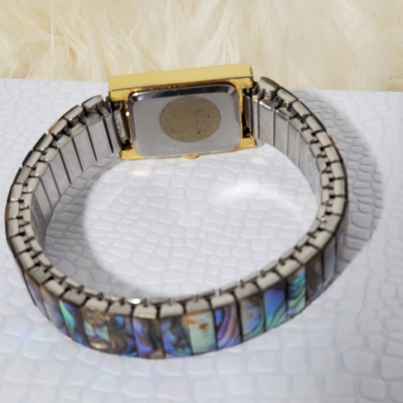 Rare VTG LA Express Abalon Shell Watch (needs battery) - Picture 6 of 6